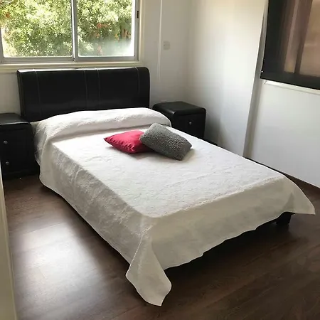 Louly City Apartamento Larnaca