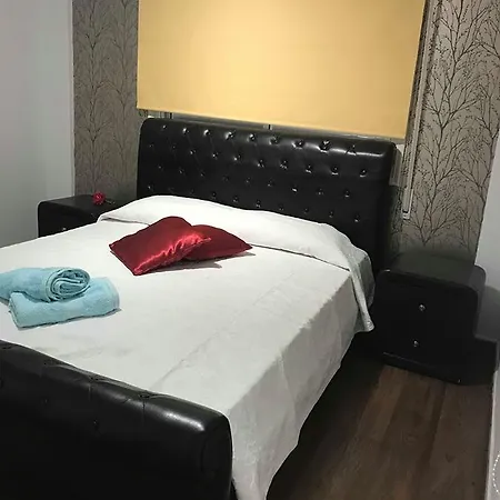Louly City Apartamento *