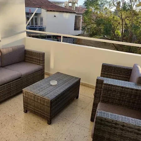 Apartamento Louly City Larnaca